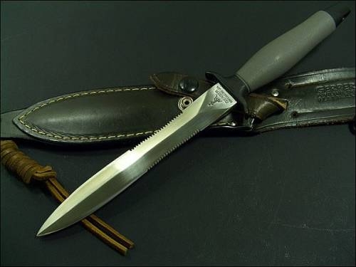 Боевой нож Gerber Mark II и ножны к нему