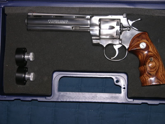 Револьвер Colt Python Elite со стволом 6 дюймов